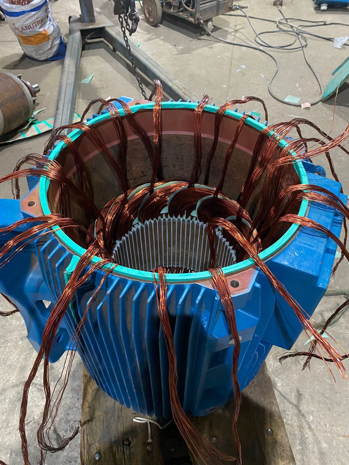 Motor elétrico de grande porte